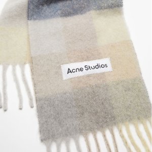 Acne Studios 上新热卖 羊毛围巾$114，新款T恤$179