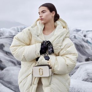 折扣升级：Marc Jacobs 官网私促 7折+额外8折