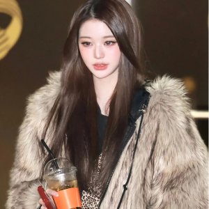 Farfetch 早春大促 低至3折+额外8折 | 低门槛免邮